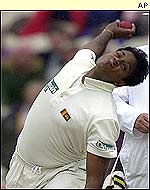Fernando tends to fall away in the delivery stride