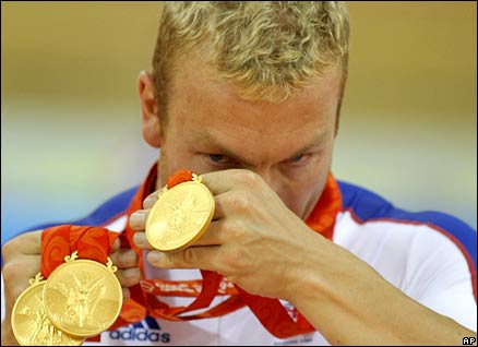 hoy_medal_ap438.jpg