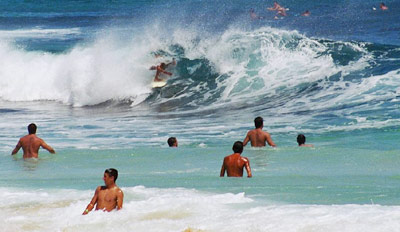 Shorebreak barrel