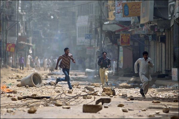 کراچی دھماکے کے بعد