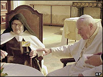 Papa ve rahibe Lucia