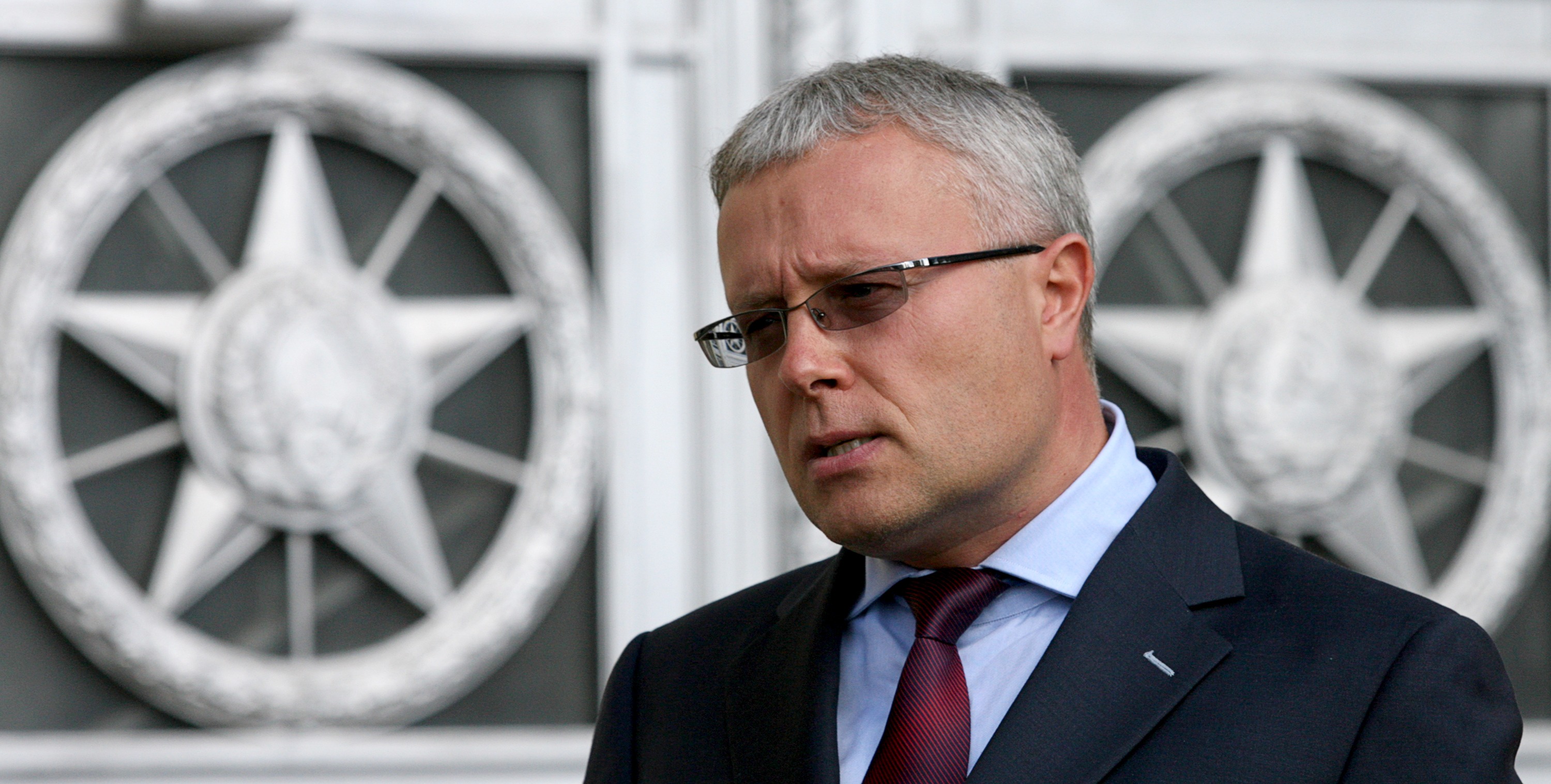Лебедєв.