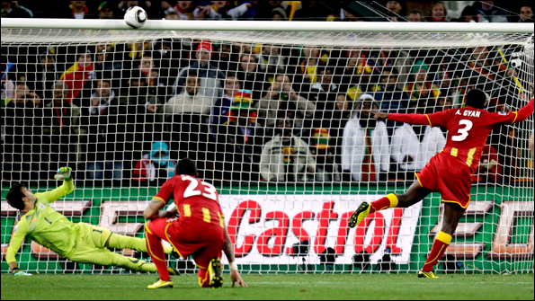 gyan_penaltymiss_ap.jpg