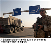 soldieronguardbasra.jpg