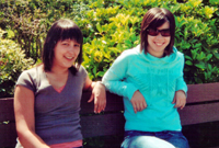 Lowri a Non