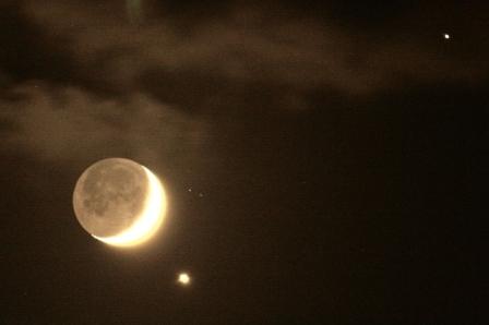 moon1.jpg