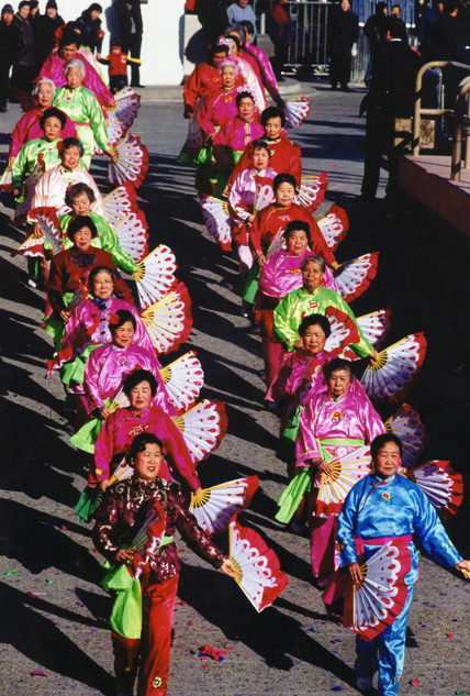 fan dancers