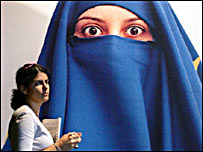 زن نقابدار