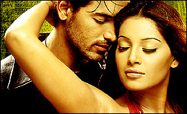 Aetbaar Poster