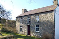 Ffermdy Cynhawdref, ger Lledrod, Sir Aberteifi, lle ganed Ieuan Fardd