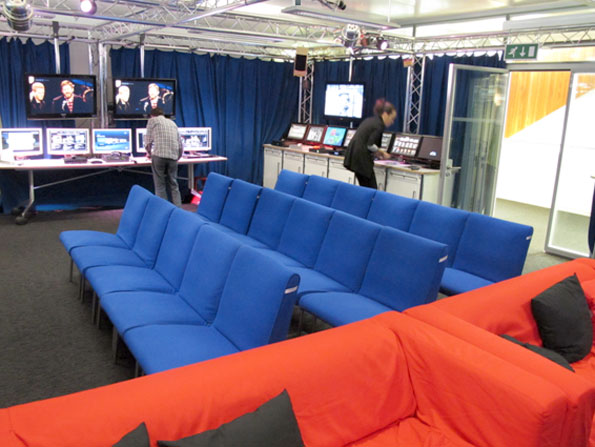 blue_room_595.jpg