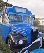 Pitou's bus