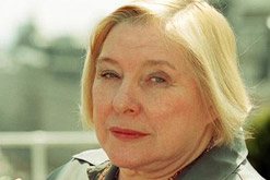 fayweldon_247x165.jpg