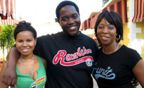 Cecile and Macka Diamond - no
wonder Seani's smiling