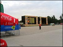 fansfestemptynberg_203.jpg
