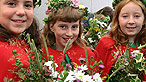 Merched y ddawns flodau