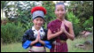 Bé gái Hmong tại Guyane