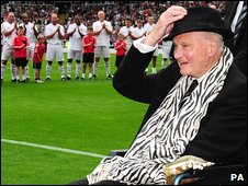 Sir Bobby Robson at a game to raise money for his cancer charity