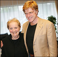 Madelein Albright a Robert Redford
