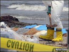 oilcleanup.jpg