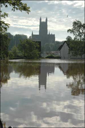 Worcester Cathedral in the flood of July 2007