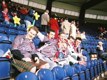 Yn y stadiwm