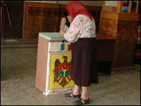 Electoratul este chemat la urne să-şi aleagă primarii