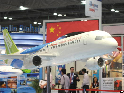 中國商用飛機有限公司COMAC C919噴射客機一比二十模型在香港展出(8/9/2009)