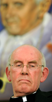 priest_696936a.jpg