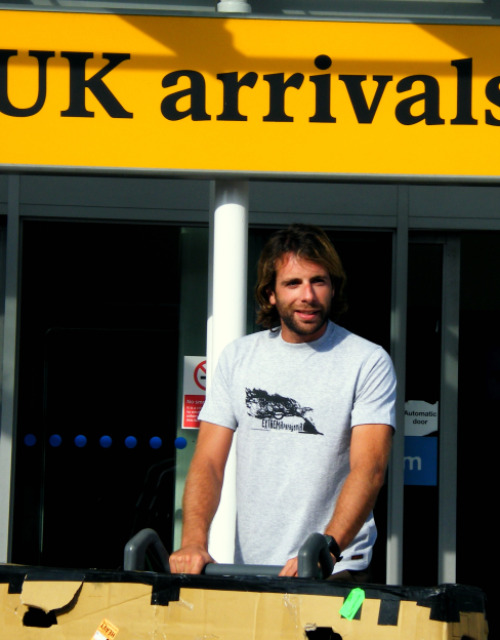 mark_arrive_500x640.jpg