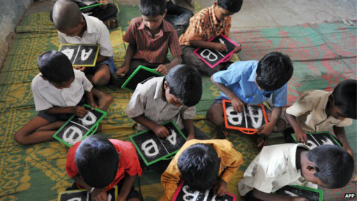 Para siswa India