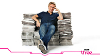 Russell Howard is in a festive mood