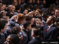 Obama_and_cadets.jpg
