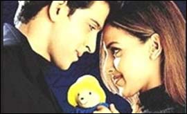 Still from Na Tum Jaano Na Hum