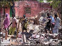 Mogadişu'da enkaz