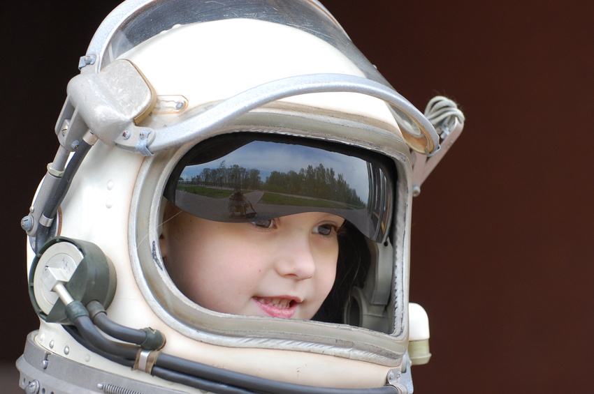 space girl @ Kondrenko Evgeniy - fotolia