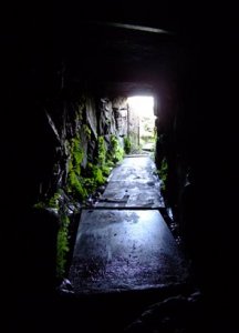 inside vinquoy tomb