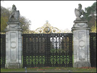 Gate
