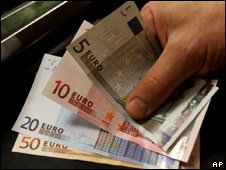 euros_ap_226.jpg