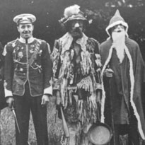 Mummers players