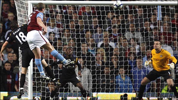 Richard Dunne.jpg