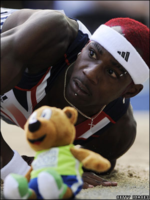 idowu_and_teddy_getty.jpg