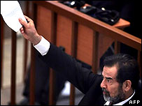 Saddam Hussein a fost condamnat la moarte