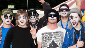 Kiss fans
