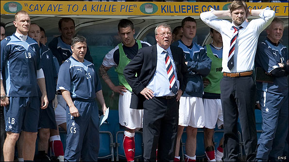 falkirkbench595.jpg
