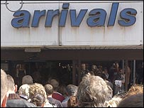 arrivals_luton203.jpg