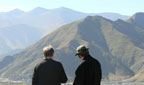 Jim records a link overlooking Lhasa
