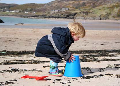 _41662272_sandcastle416.jpg