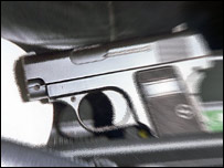 gun_203.jpg