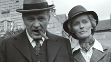 Burton yn portreadu Churchill Burton yn portreadu Churchill